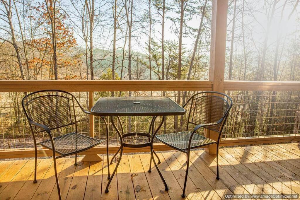 Art'S Bungalow-Wooded Seclusion 1 Mi To Deep Creek And Bryson City Exterior photo